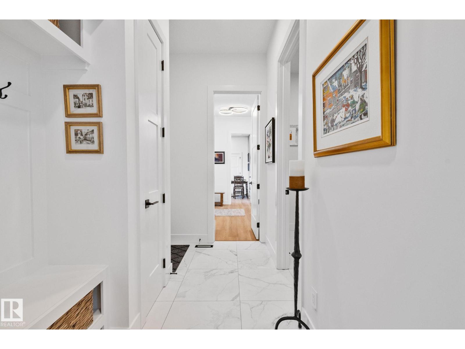 #7 20425 93 AV NW