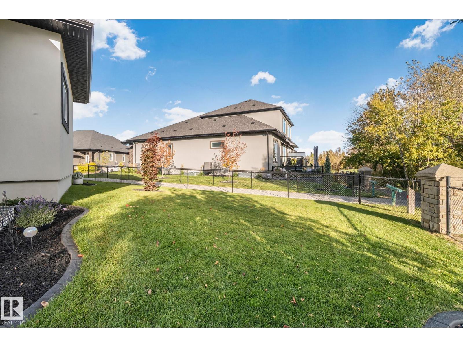 #7 20425 93 AV NW