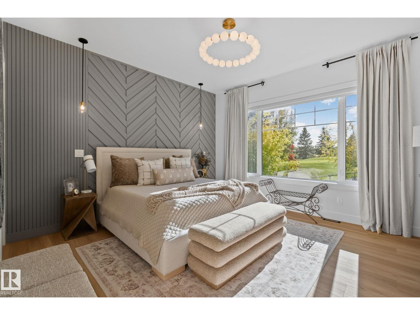 #7 20425 93 AV NW