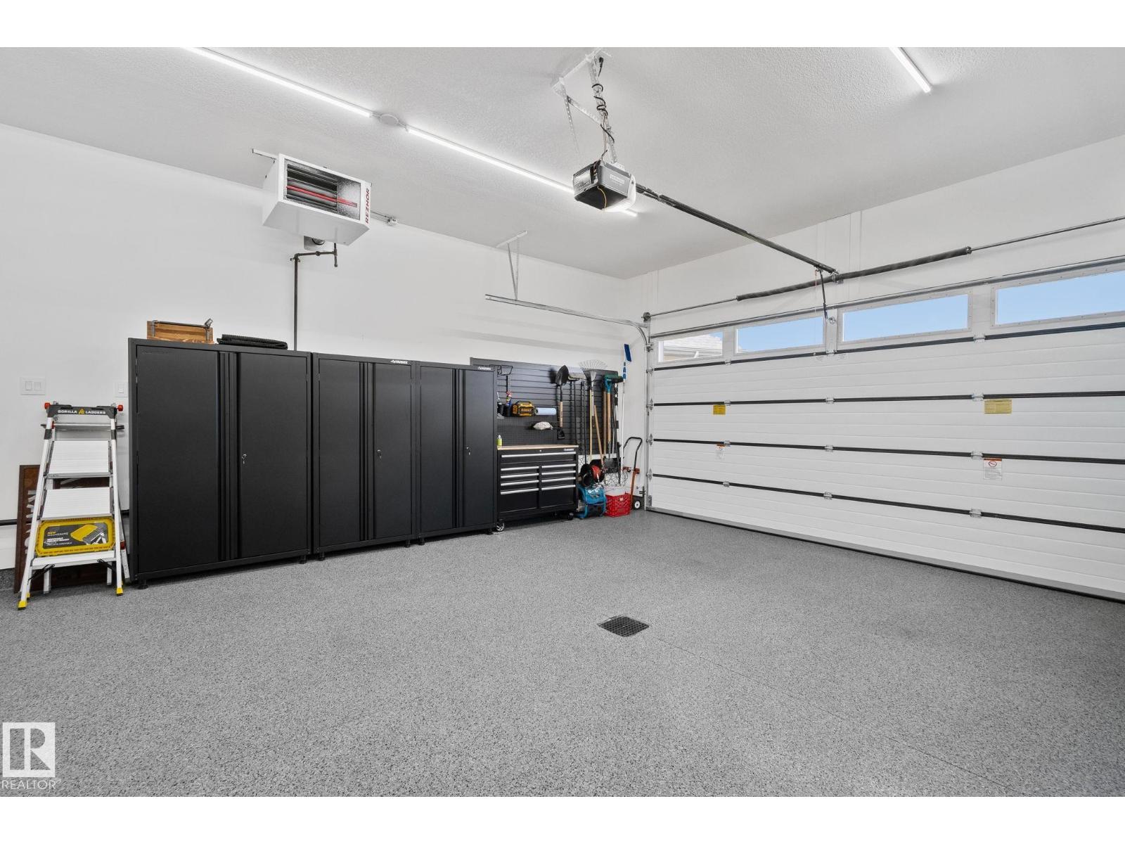#7 20425 93 AV NW