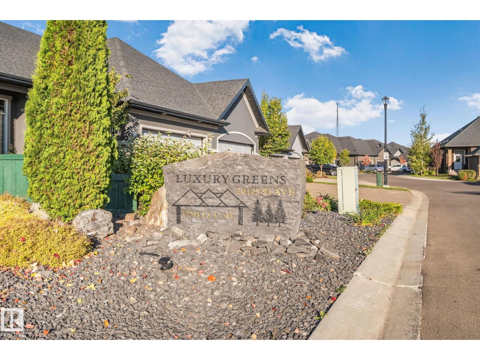 #7 20425 93 AV NW