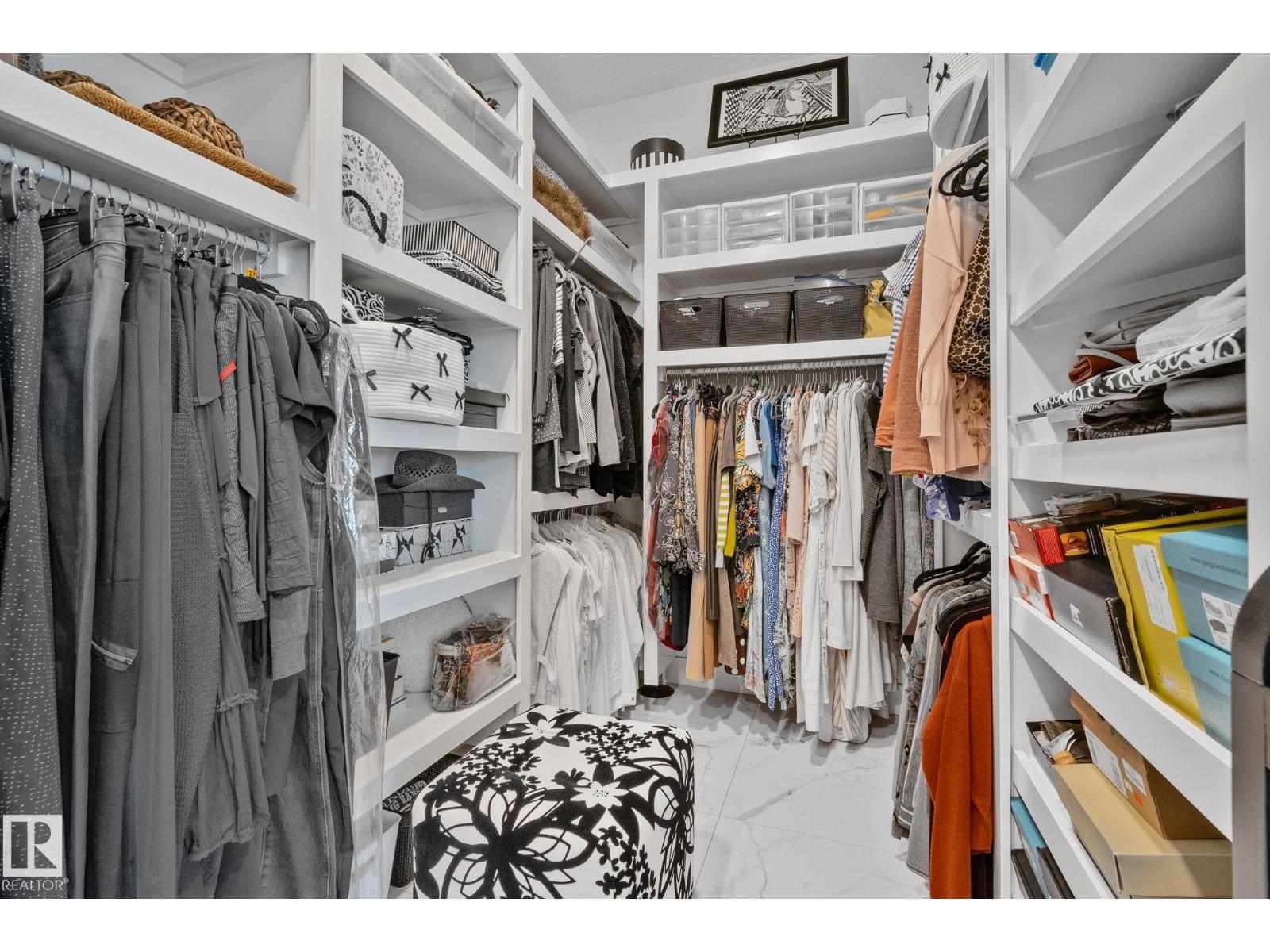 #7 20425 93 AV NW