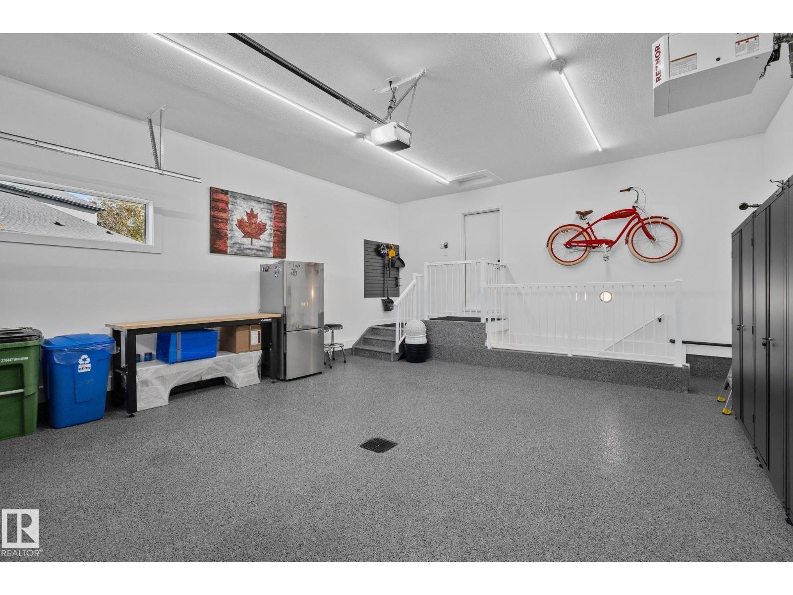 #7 20425 93 AV NW