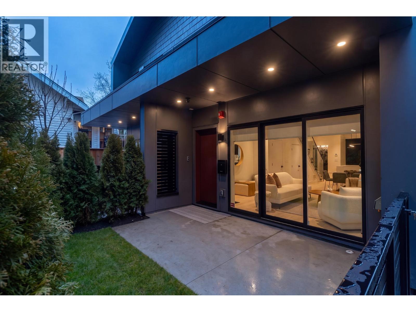 2 2539 Grant Street, Vancouver, British Columbia  V5K 3G6 - Photo 26 - R3172091