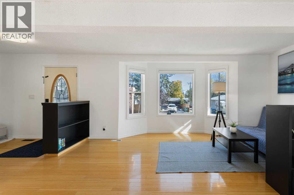 6907 6 Street Sw, Calgary, Alberta  T2V 5H8 - Photo 4 - A2347575
