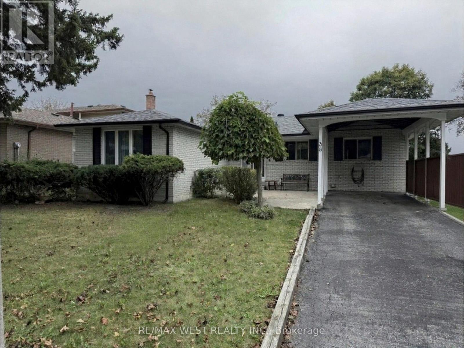 38 Albacore Crescent, Toronto, Ontario M1H 2L3 - Photo 2 - E13858784