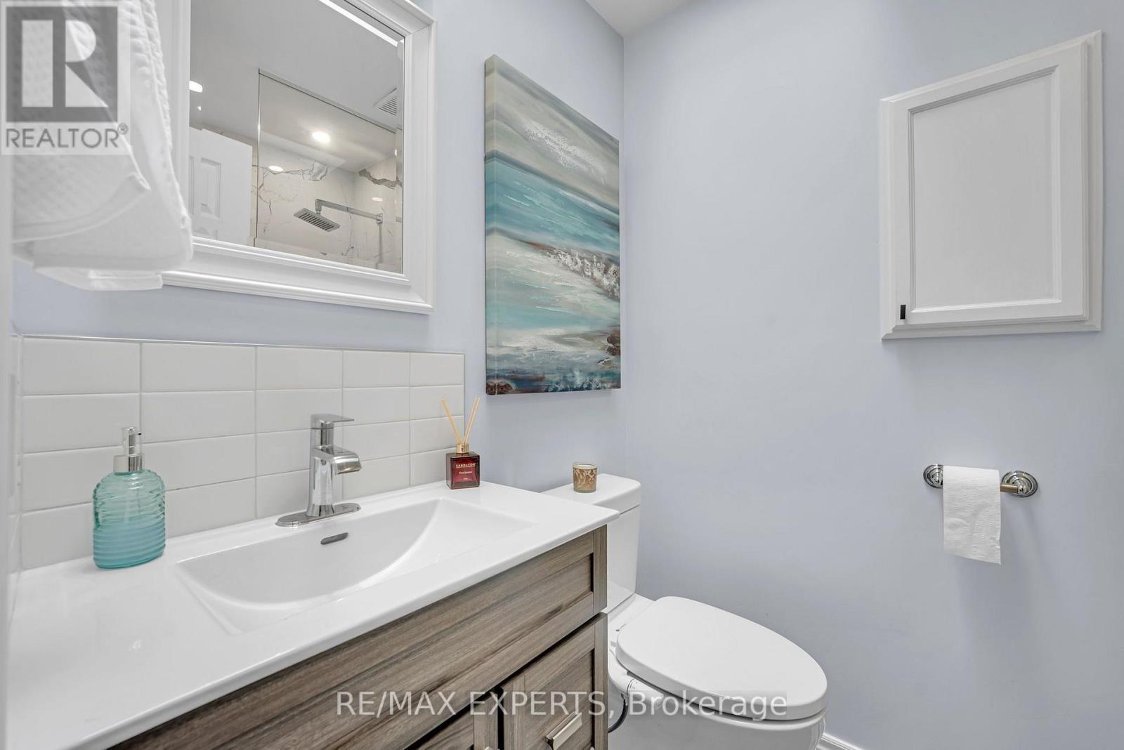 836 St Clarens Avenue, Toronto, Ontario  M6H 3X6 - Photo 20 - W13858270