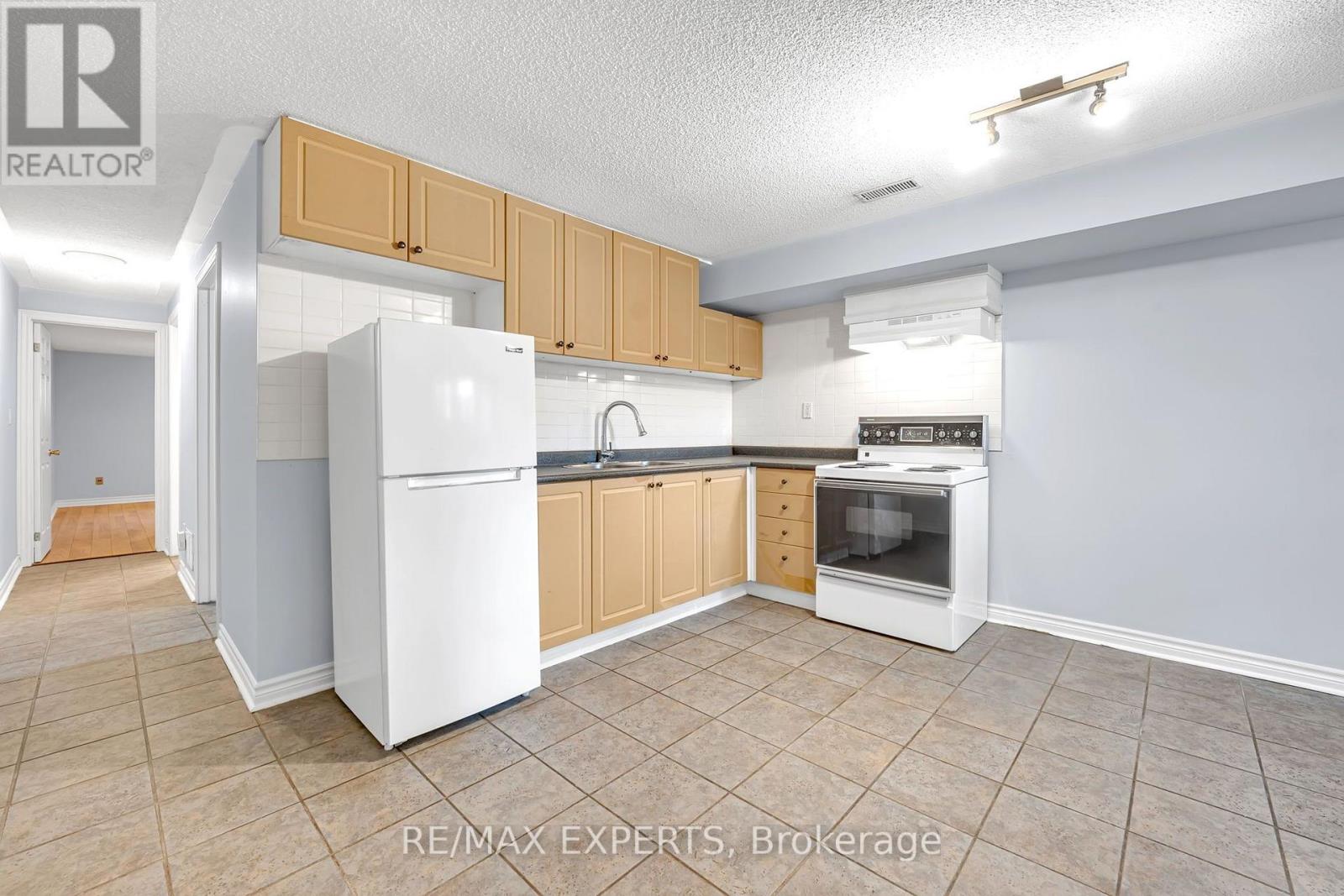 836 St Clarens Avenue, Toronto, Ontario  M6H 3X6 - Photo 31 - W13858270