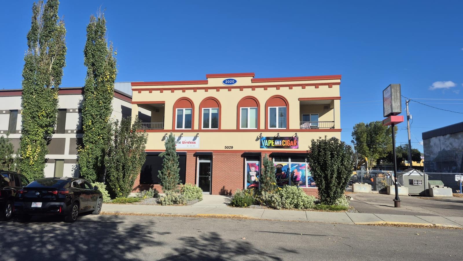 102, #102 5029 ST Lacombe