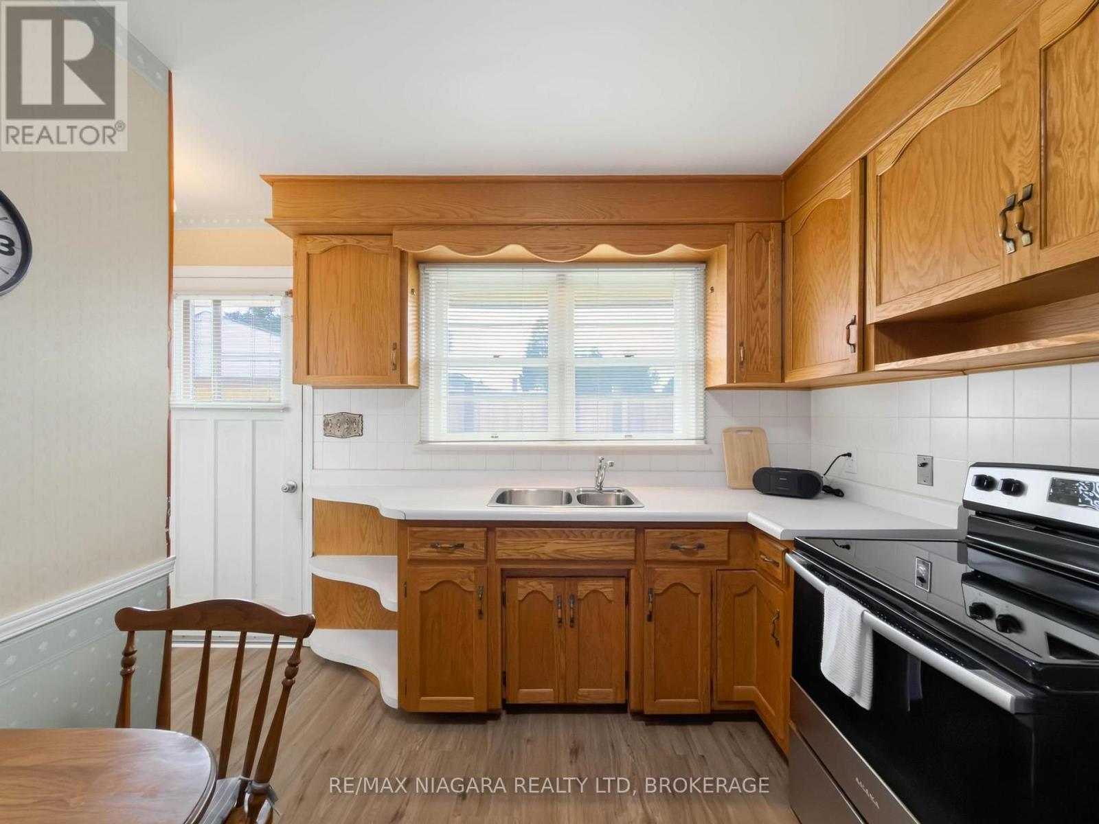 6558 O'neil Street, Niagara Falls (Stamford), Ontario L2J 1N1 - Photo 18 - X13858878