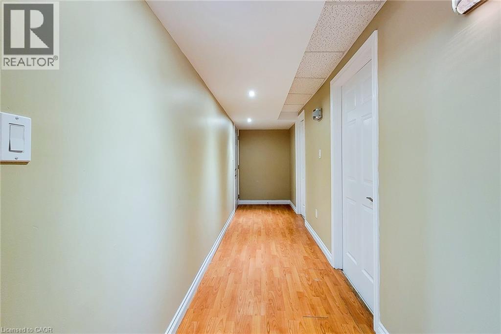 102 Bonaparte Way Unit# 2 Lower, Hamilton, Ontario  L9B 2C9 - Photo 16 - 40868728