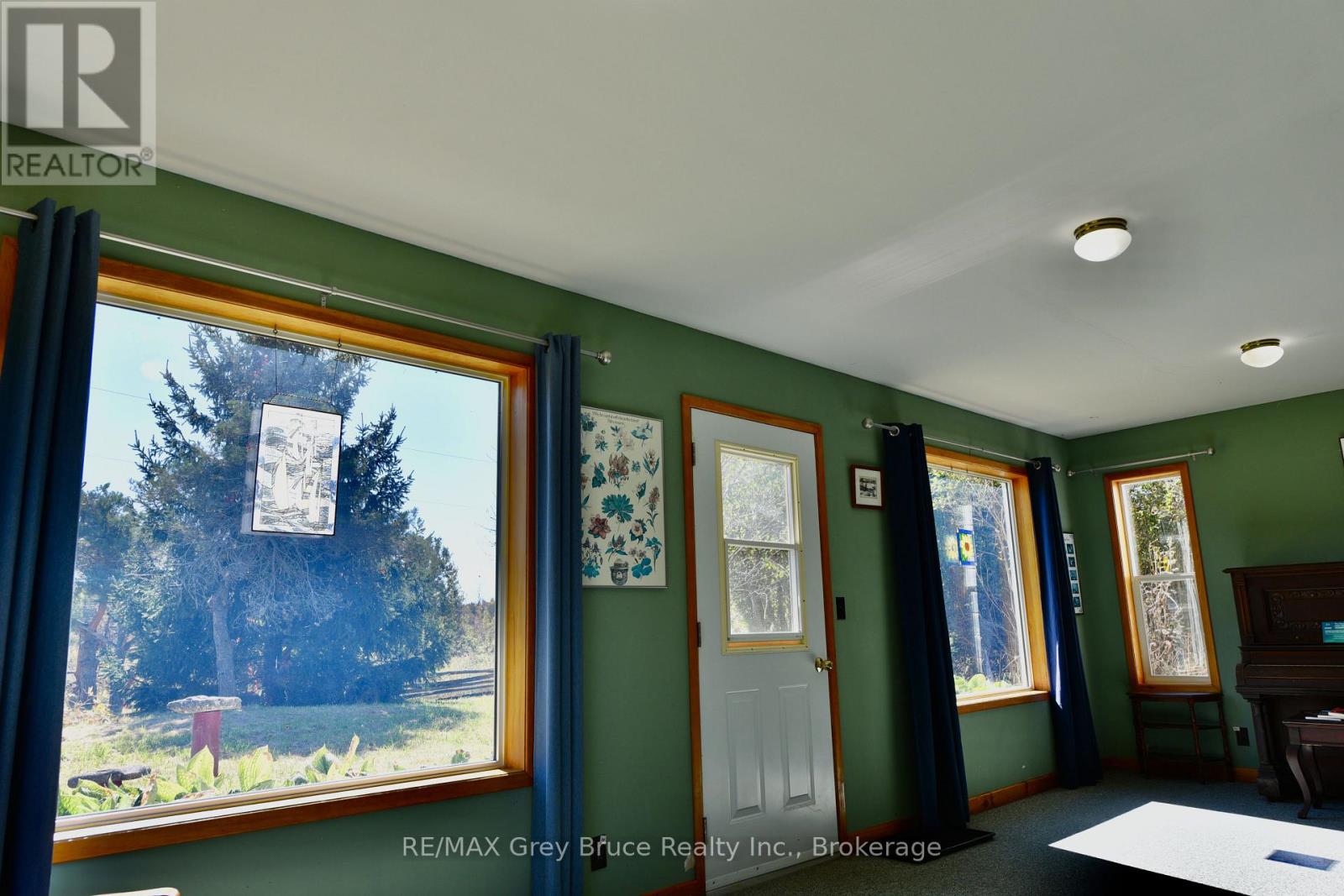 226 Bartley Drive, Northern Bruce Peninsula, Ontario N0H 1Z0 - Photo 8 - X13858852