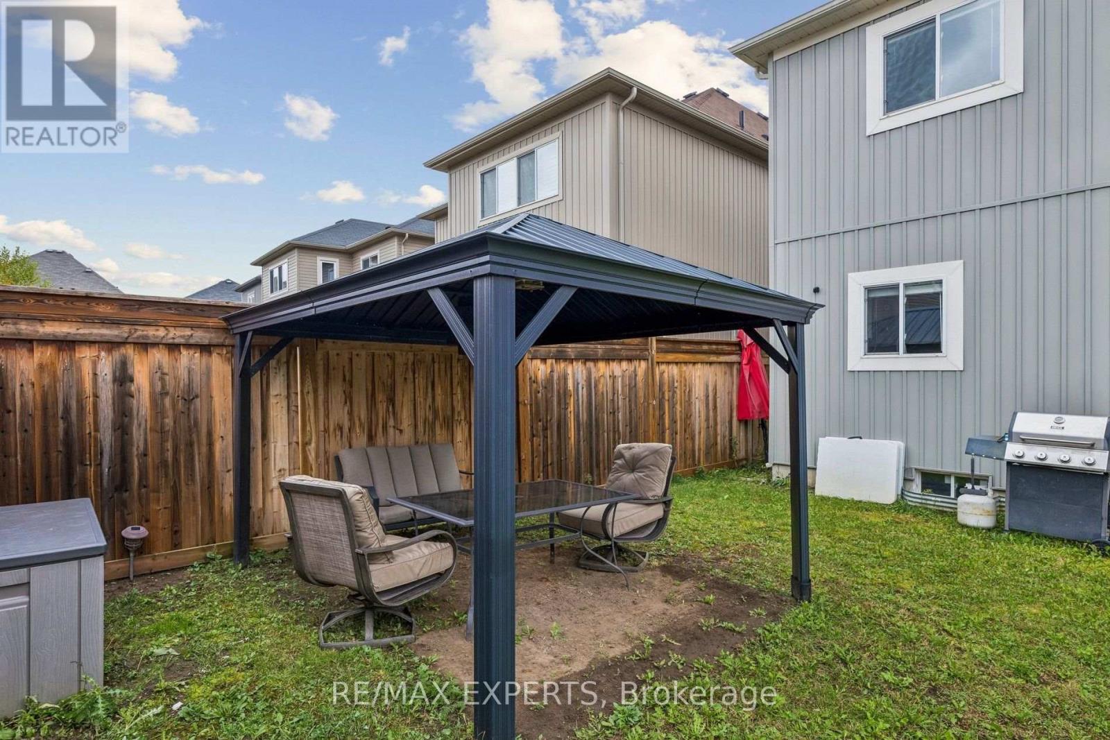 52 Bruce Cameron Drive, Clarington, Ontario  L1C 0T6 - Photo 39 - E13858868