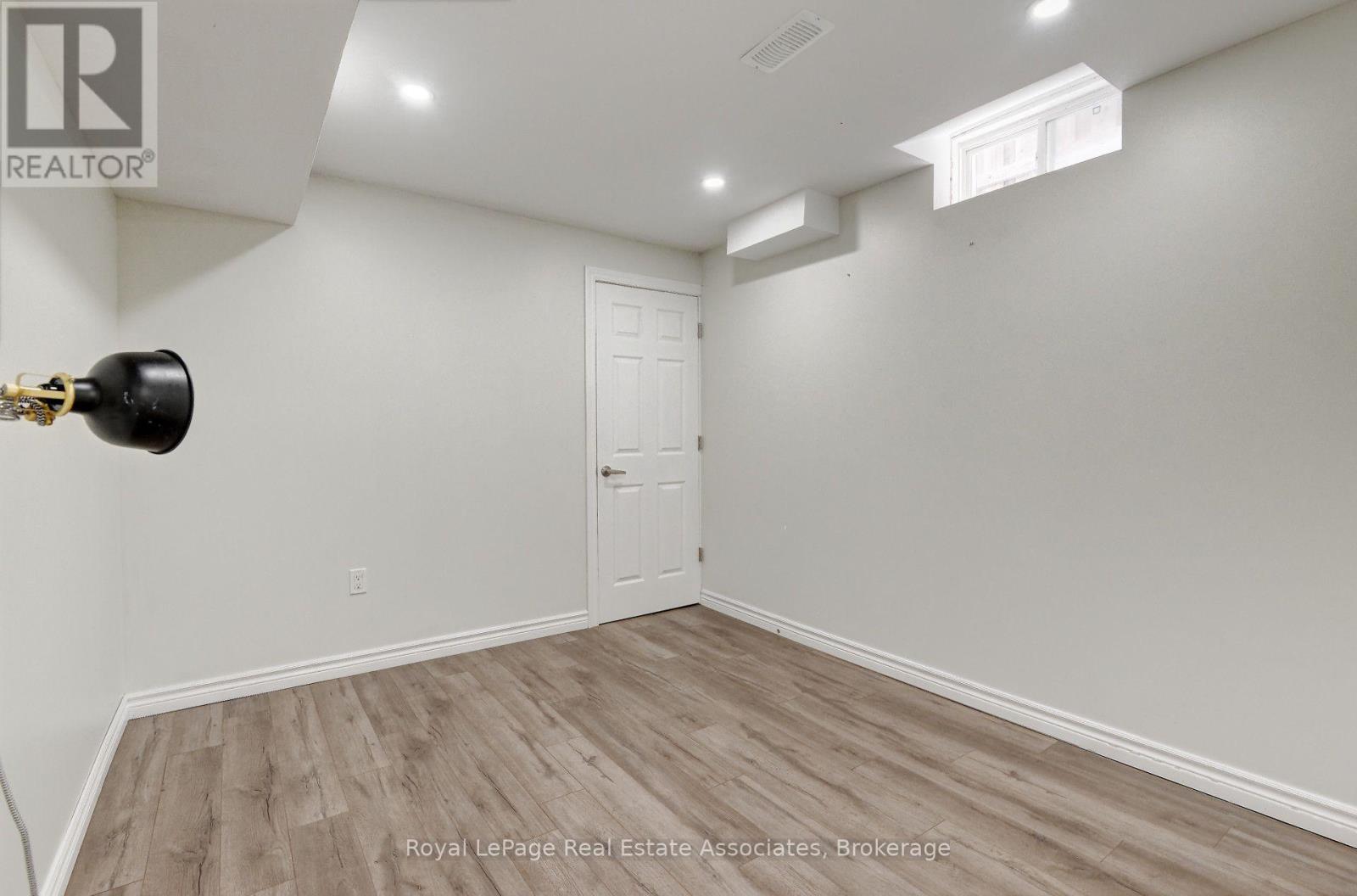 Lower - 41 Greenview Circle, Vaughan, Ontario  L6A 0B5 - Photo 16 - N13858898