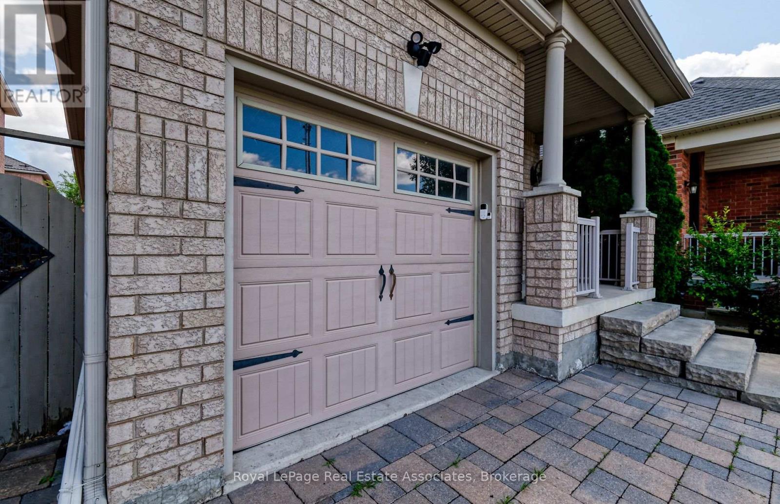 Lower - 41 Greenview Circle, Vaughan, Ontario  L6A 0B5 - Photo 2 - N13858898