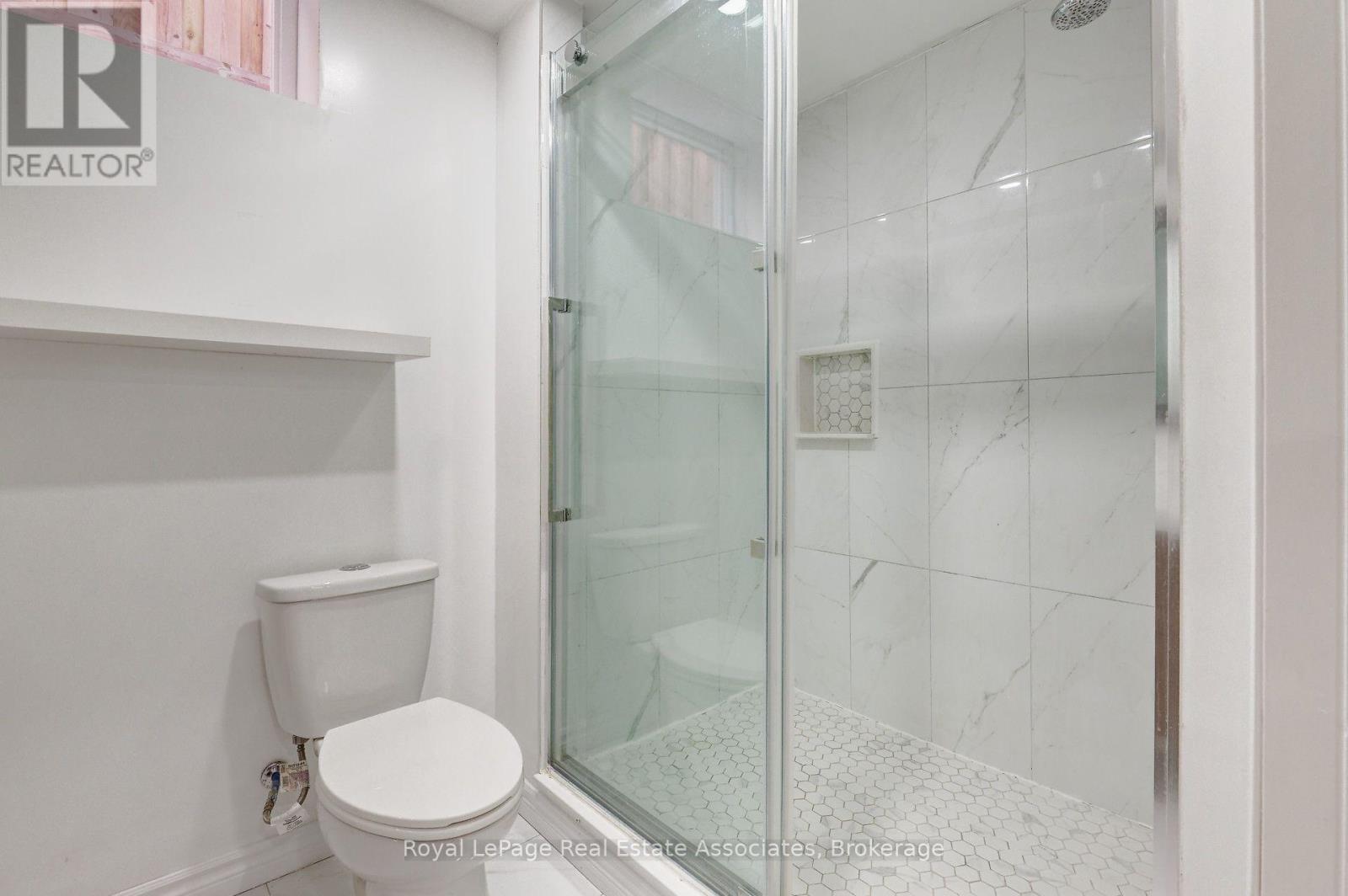 Lower - 41 Greenview Circle, Vaughan, Ontario  L6A 0B5 - Photo 21 - N13858898