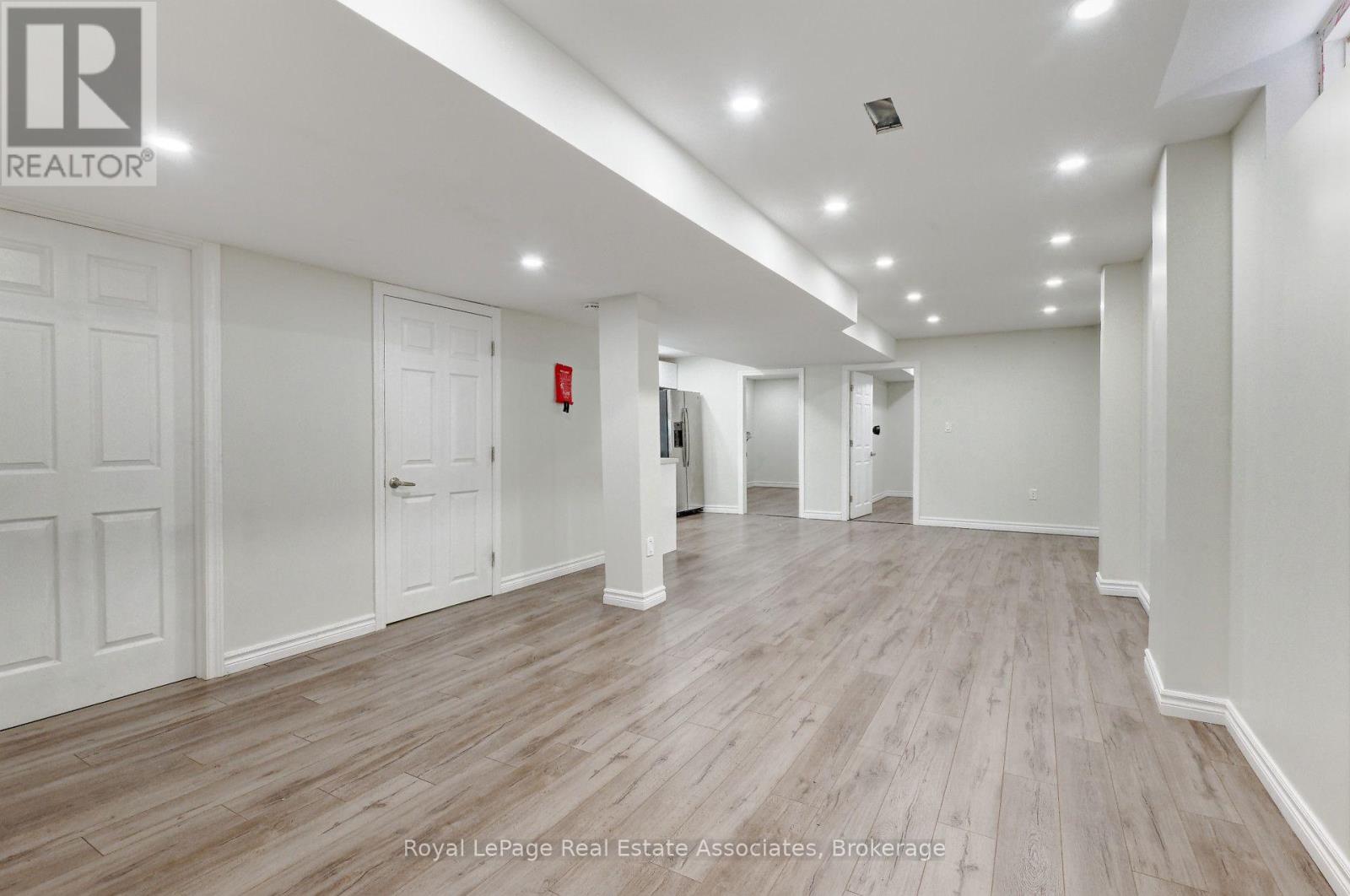 Lower - 41 Greenview Circle, Vaughan, Ontario  L6A 0B5 - Photo 8 - N13858898