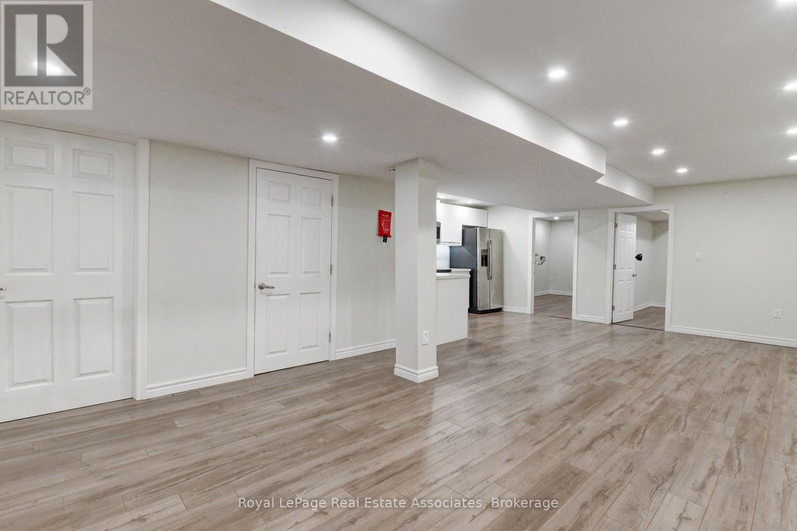 Lower - 41 Greenview Circle, Vaughan, Ontario  L6A 0B5 - Photo 9 - N13858898