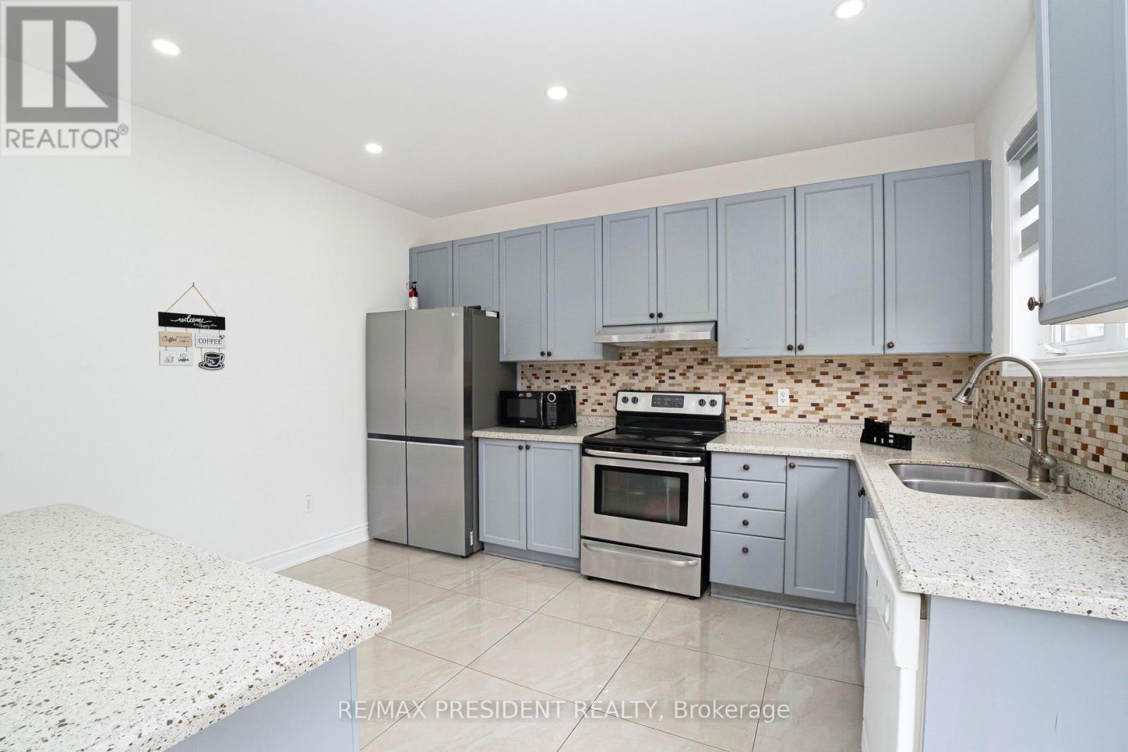 4 Chalkfarm Crescent, Brampton, Ontario  L7A 3V8 - Photo 17 - W13858824