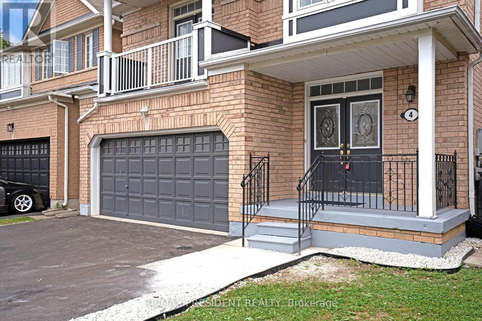 4 Chalkfarm Crescent, Brampton, Ontario  L7A 3V8 - Photo 4 - W13858824