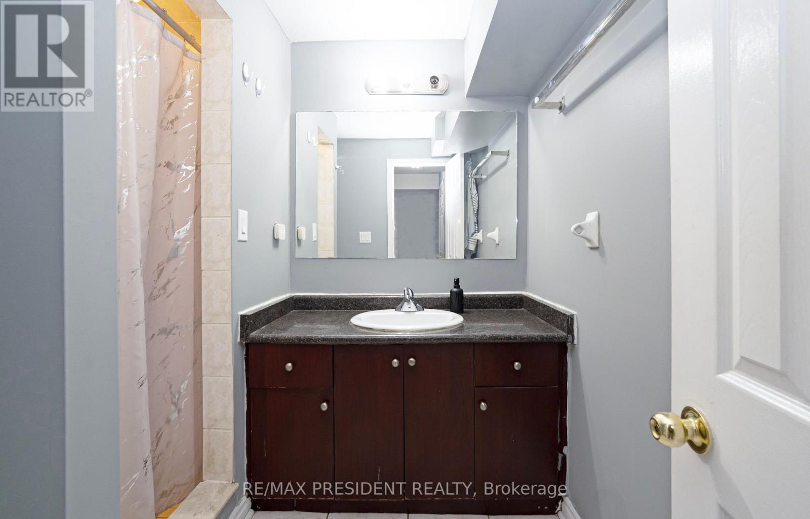 4 Chalkfarm Crescent, Brampton, Ontario  L7A 3V8 - Photo 42 - W13858824