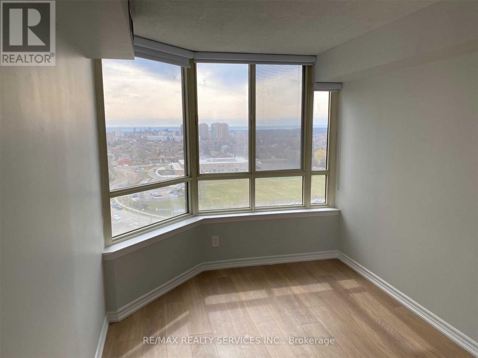 1612 - 3605 Kariya Drive, Mississauga, Ontario  L5B 3J4 - Photo 11 - W13858844