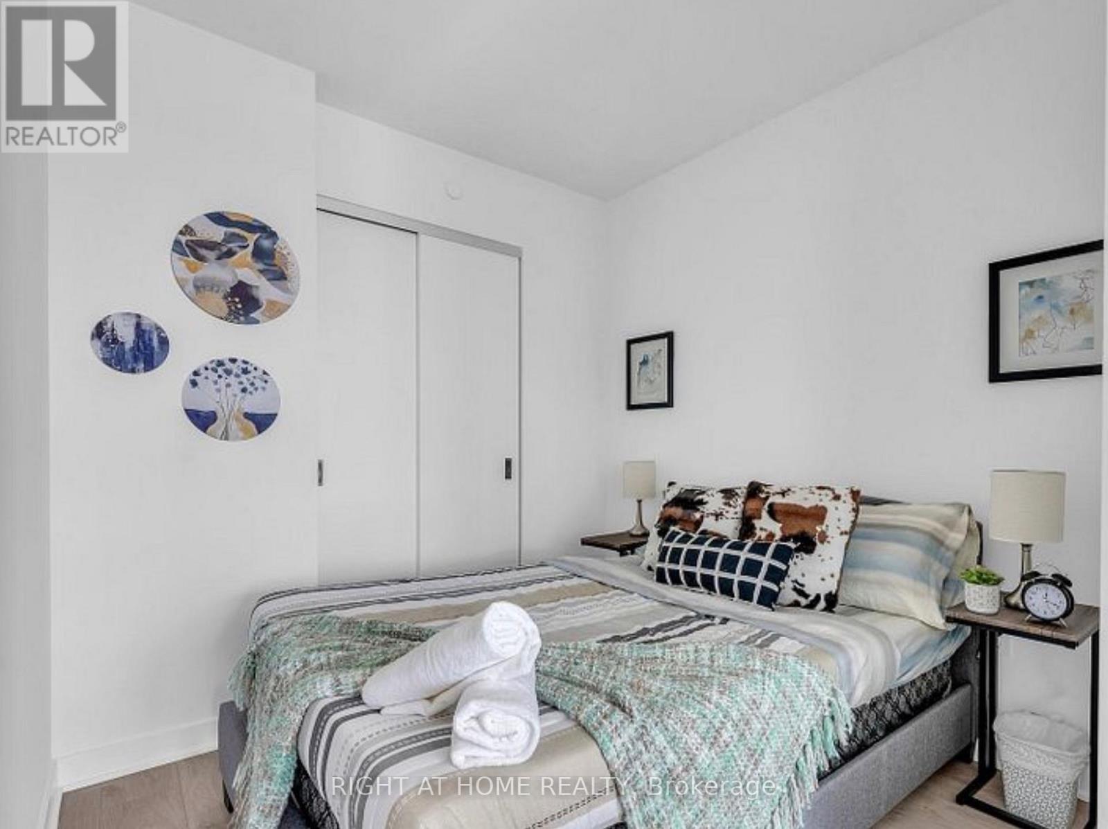 328 - 36 Zorra Street, Toronto, Ontario  M8Z 0G5 - Photo 4 - W13858882