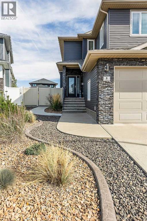 8 Hamptons Crescent SE Medicine Hat Alberta Canada T1B0N7 3