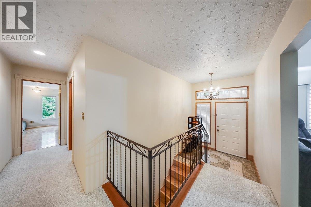 221 Second Avenue, Rivervale, British Columbia  V1R 4V2 - Photo 3 - 10402522