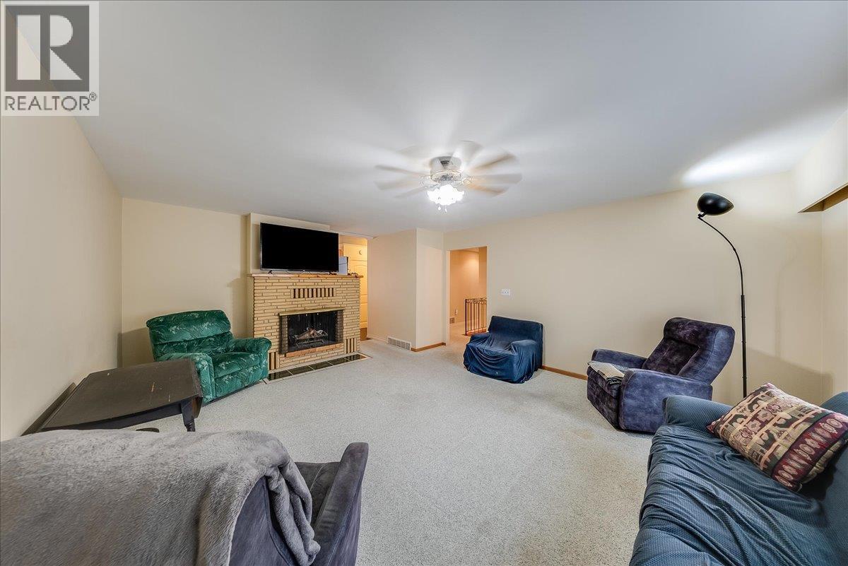 221 Second Avenue, Rivervale, British Columbia  V1R 4V2 - Photo 4 - 10402522