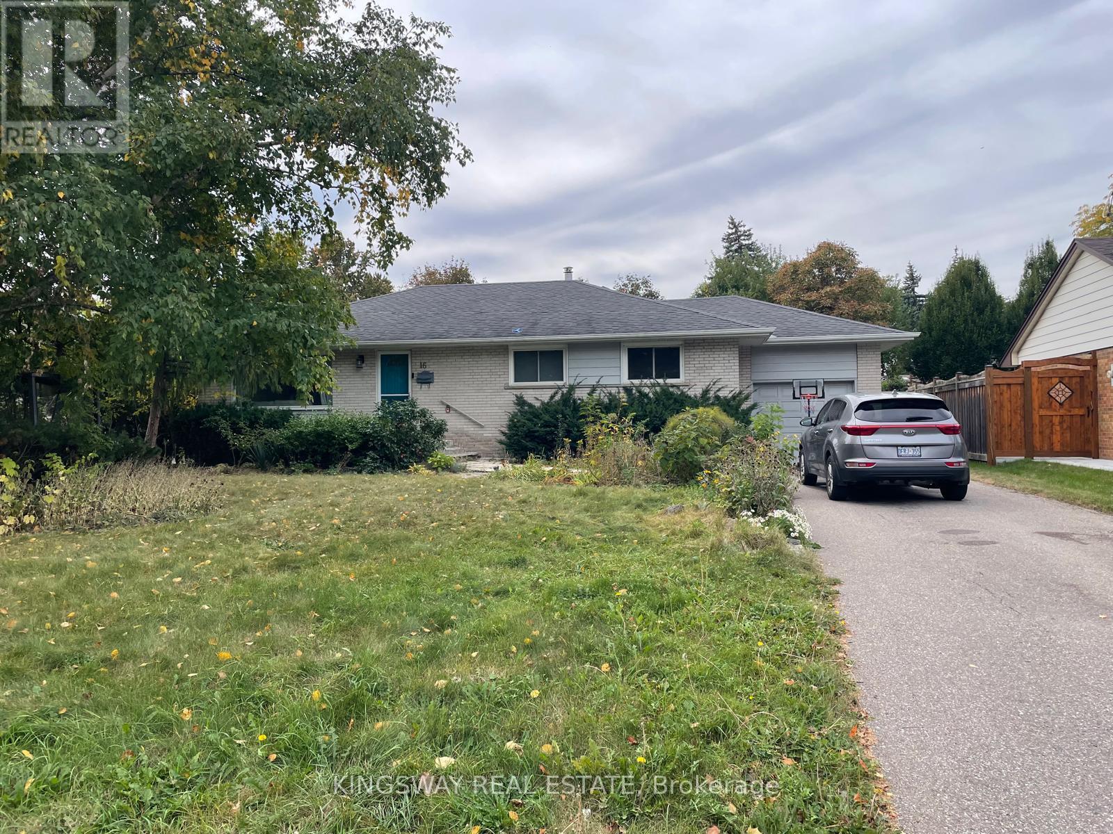 16 Plainsman Road, Mississauga, Ontario  L5N 1C5 - Photo 5 - W13765158