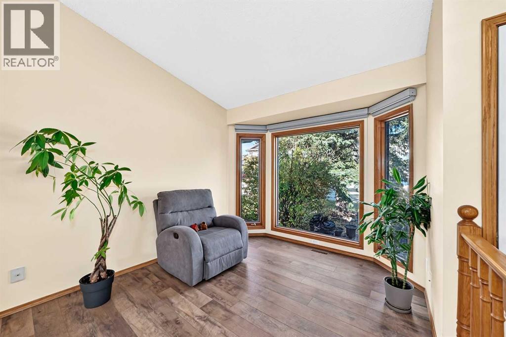 144 Hawkdale Close NW, Calgary, Alberta  T3G 2Z9 - Photo 6 - A2349076