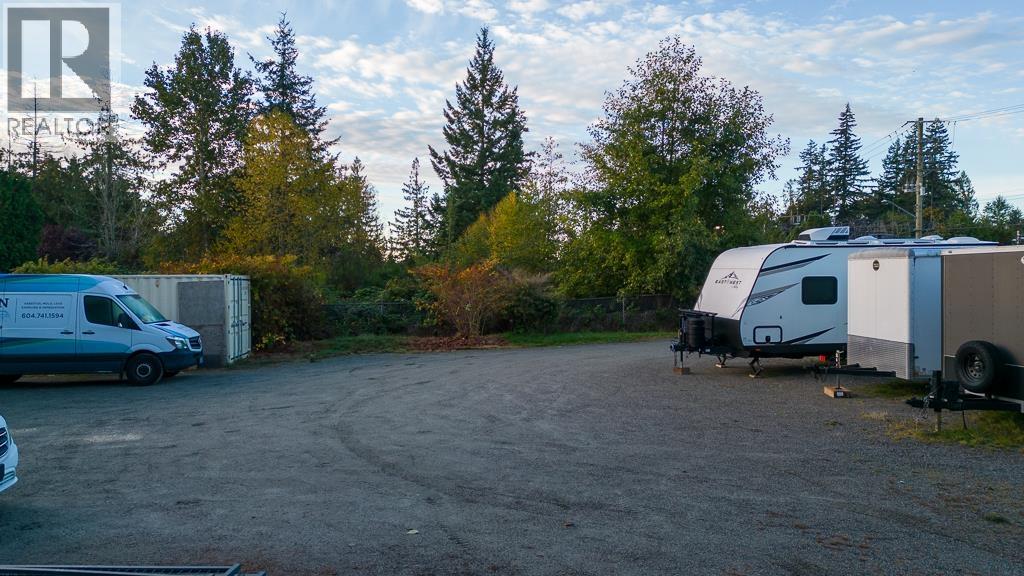 734 North Road, Gibsons, British Columbia  V0N 1V9 - Photo 18 - R3172098