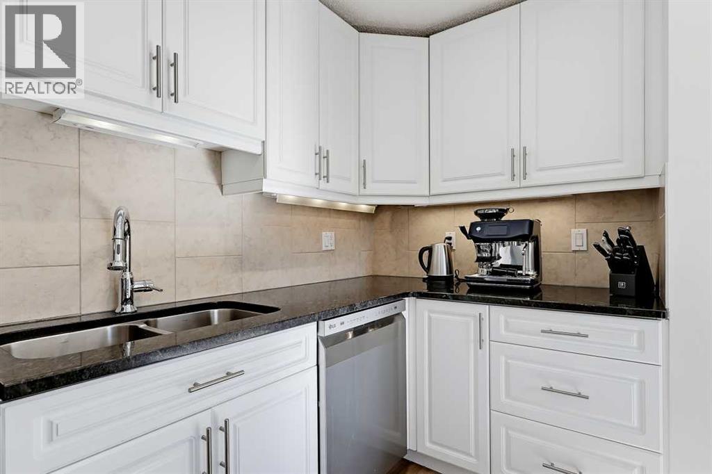 5, 64 Woodacres Crescent Sw, Calgary, Alberta  T2W 4V6 - Photo 7 - A2349998