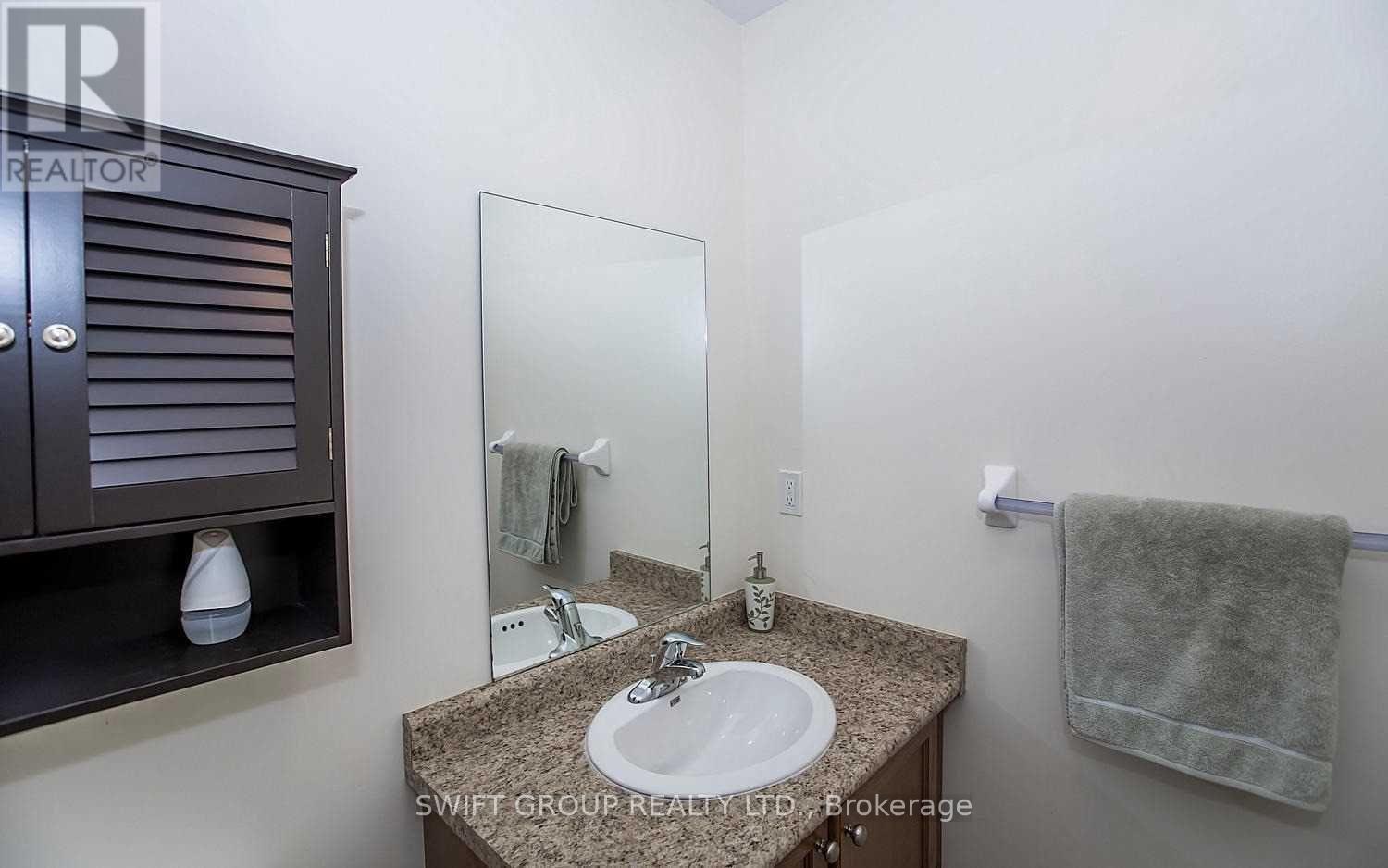 92 Checkerberry Crescent, Brampton, Ontario  L6R 3P6 - Photo 10 - W13858902