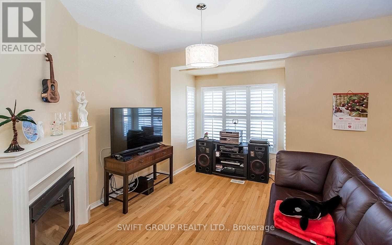 92 Checkerberry Crescent, Brampton, Ontario  L6R 3P6 - Photo 5 - W13858902