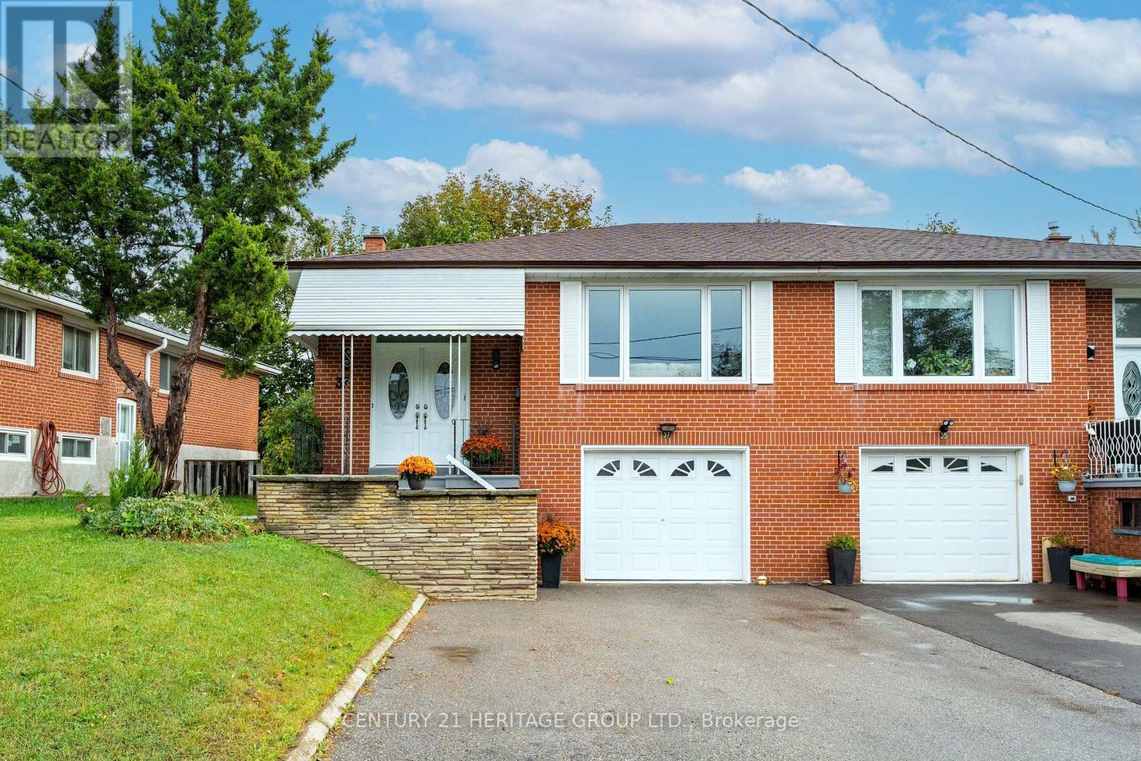 37 GAMBELLO CRESCENT, Toronto, Ontario