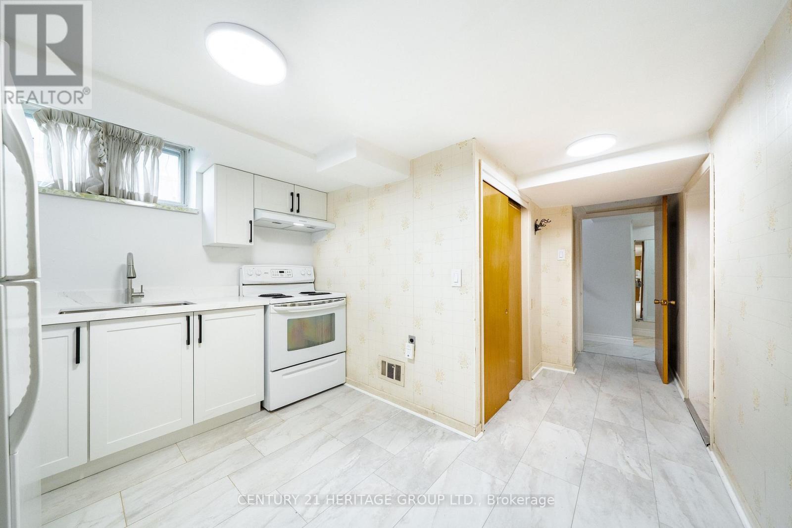 37 Gambello Crescent, Toronto, Ontario  M3J 1W2 - Photo 37 - W13858912