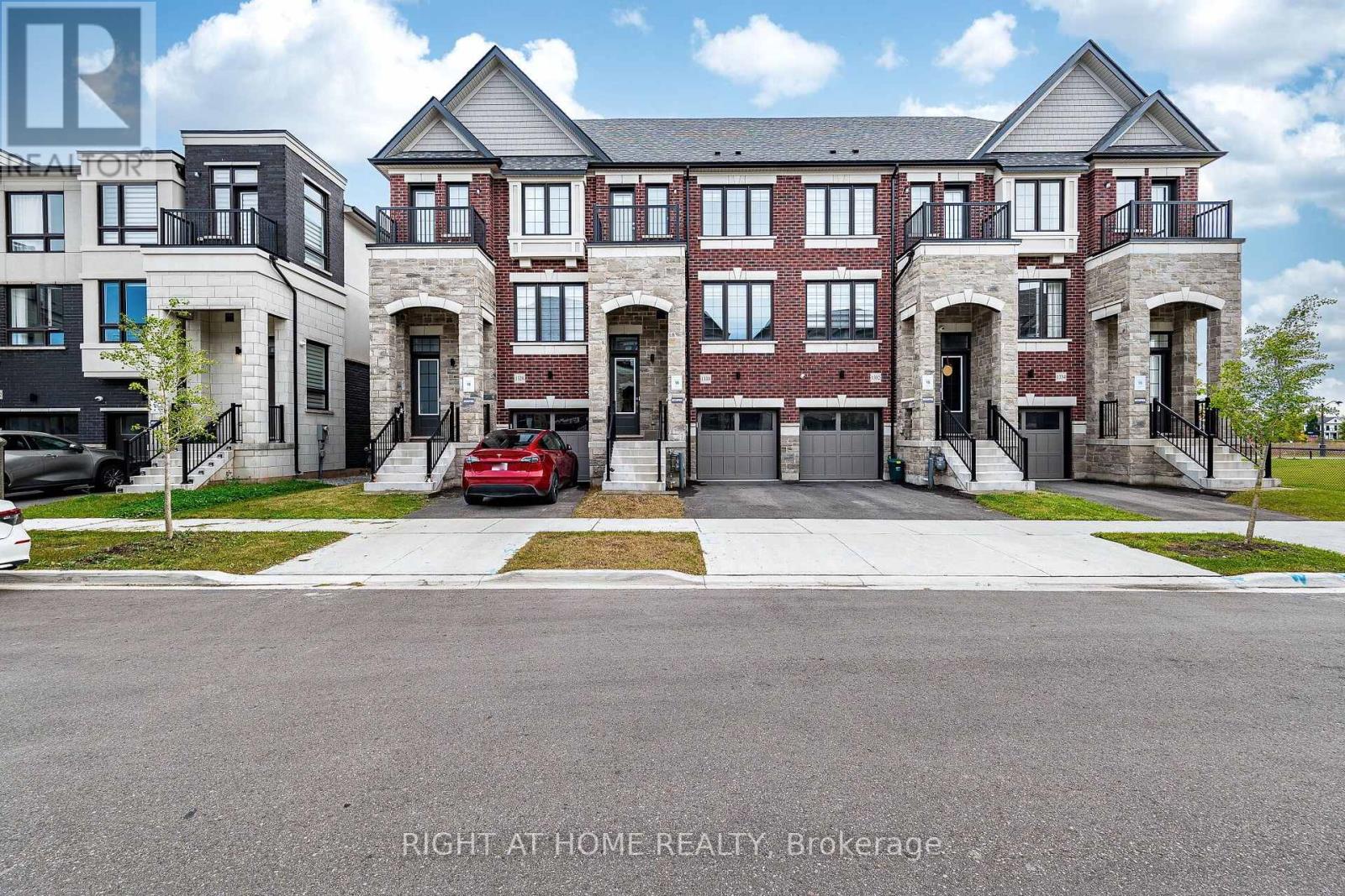 1330 Shevchenko Boulevard, Oakville, Ontario  L6M 5R4 - Photo 1 - W13858924