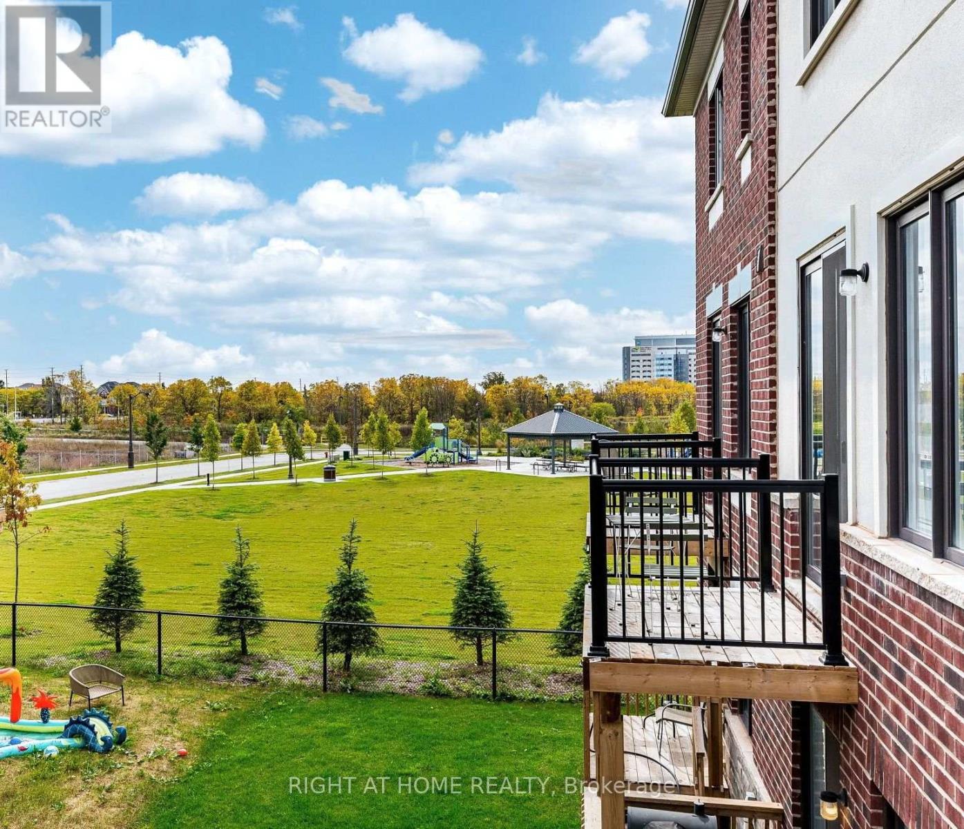 1330 Shevchenko Boulevard, Oakville, Ontario  L6M 5R4 - Photo 11 - W13858924