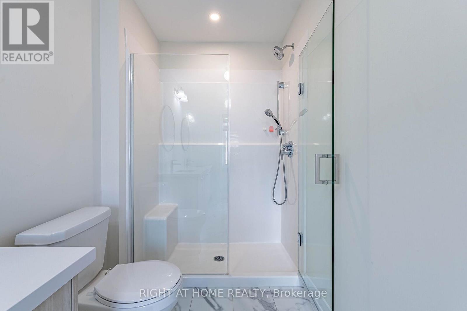 1330 Shevchenko Boulevard, Oakville, Ontario  L6M 5R4 - Photo 14 - W13858924