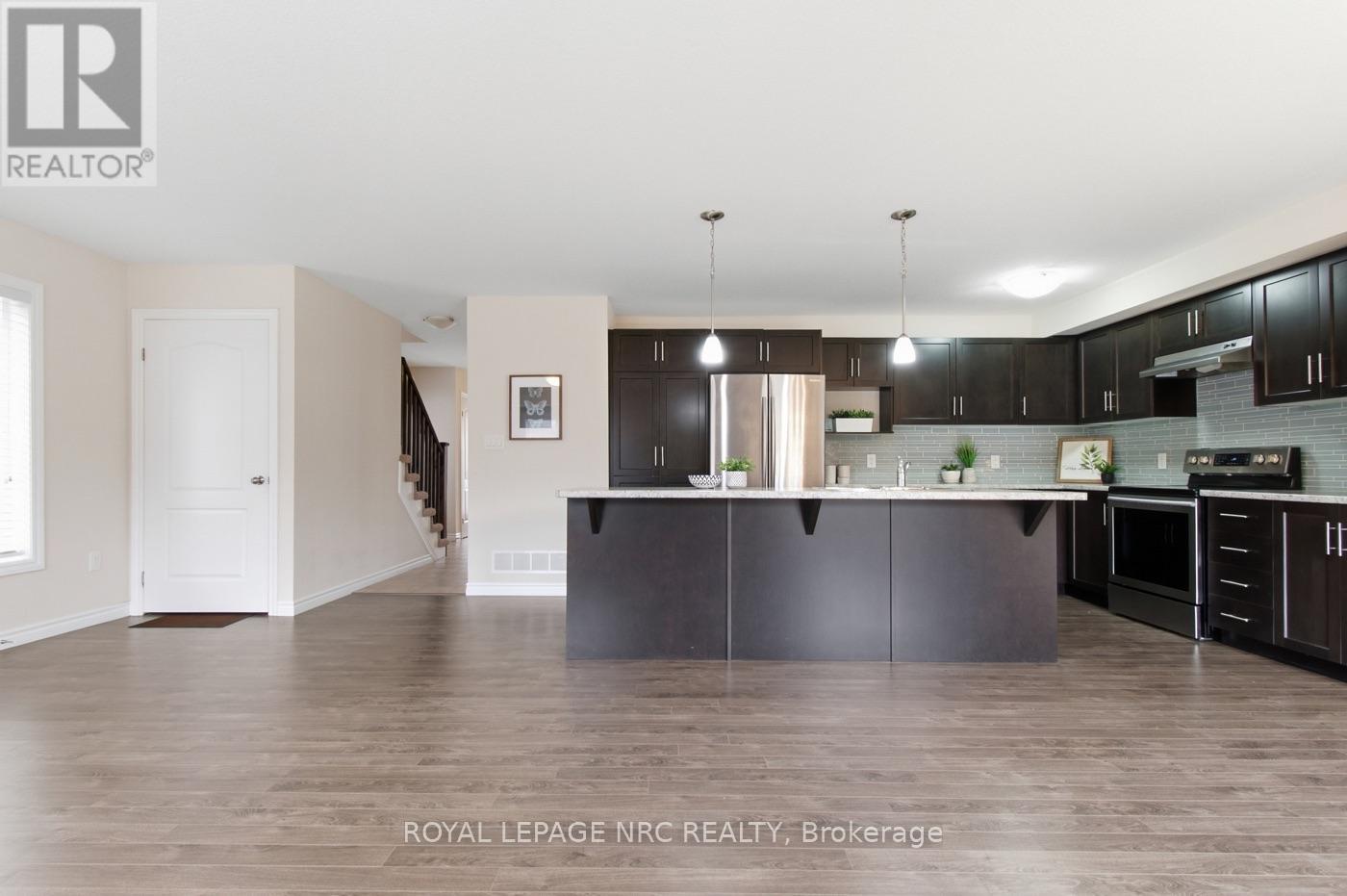 68 Abbott Place, Pelham, Ontario  L3E 0T1 - Photo 5 - X13858964