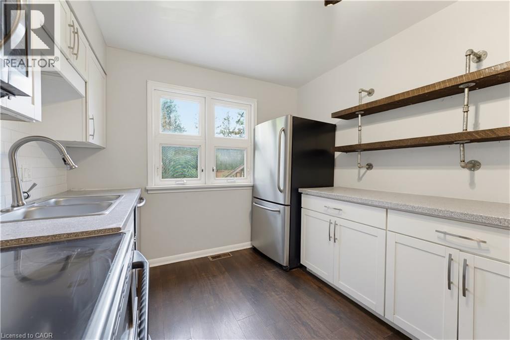 25 Meinzinger Avenue, Kitchener, Ontario  N2T 3T3 - Photo 14 - 40867437