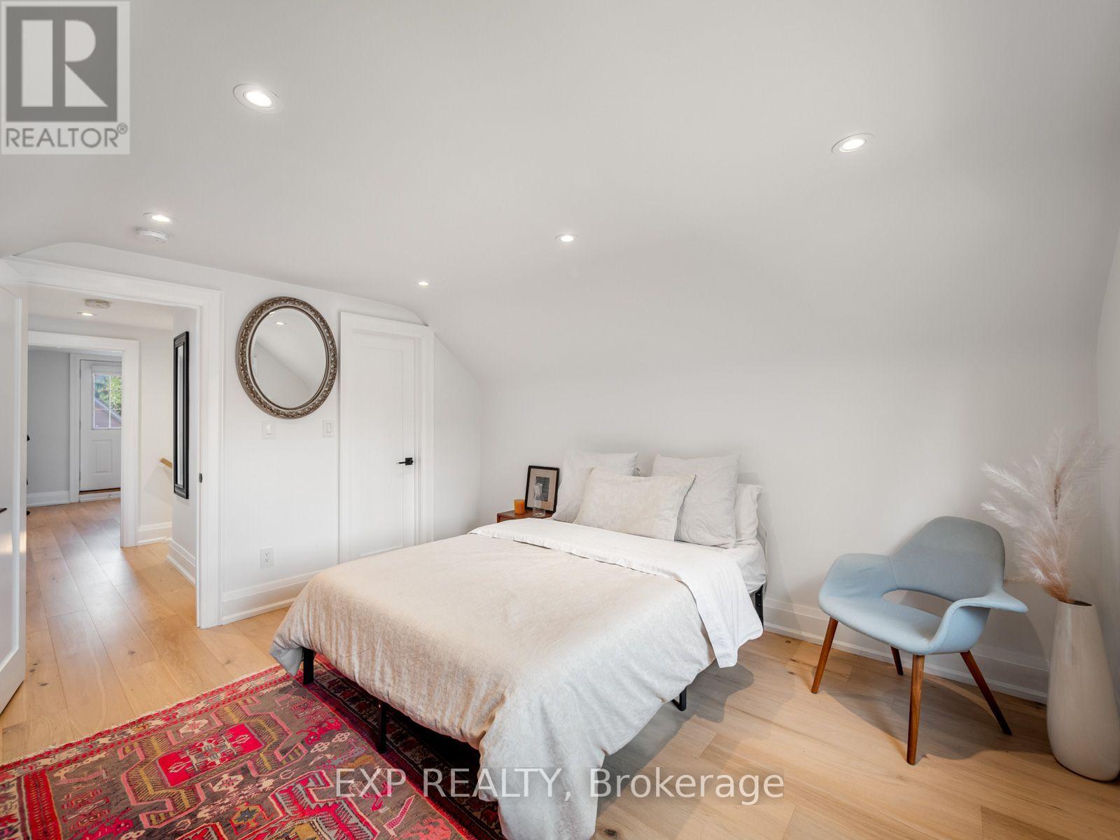 25 Morton Avenue, East Gwillimbury, Ontario  L0G 1V0 - Photo 18 - N13858972