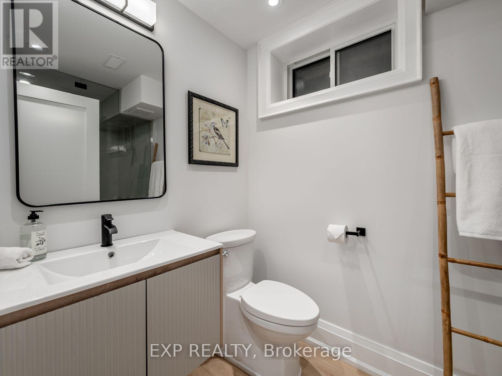 25 Morton Avenue, East Gwillimbury, Ontario  L0G 1V0 - Photo 23 - N13858972