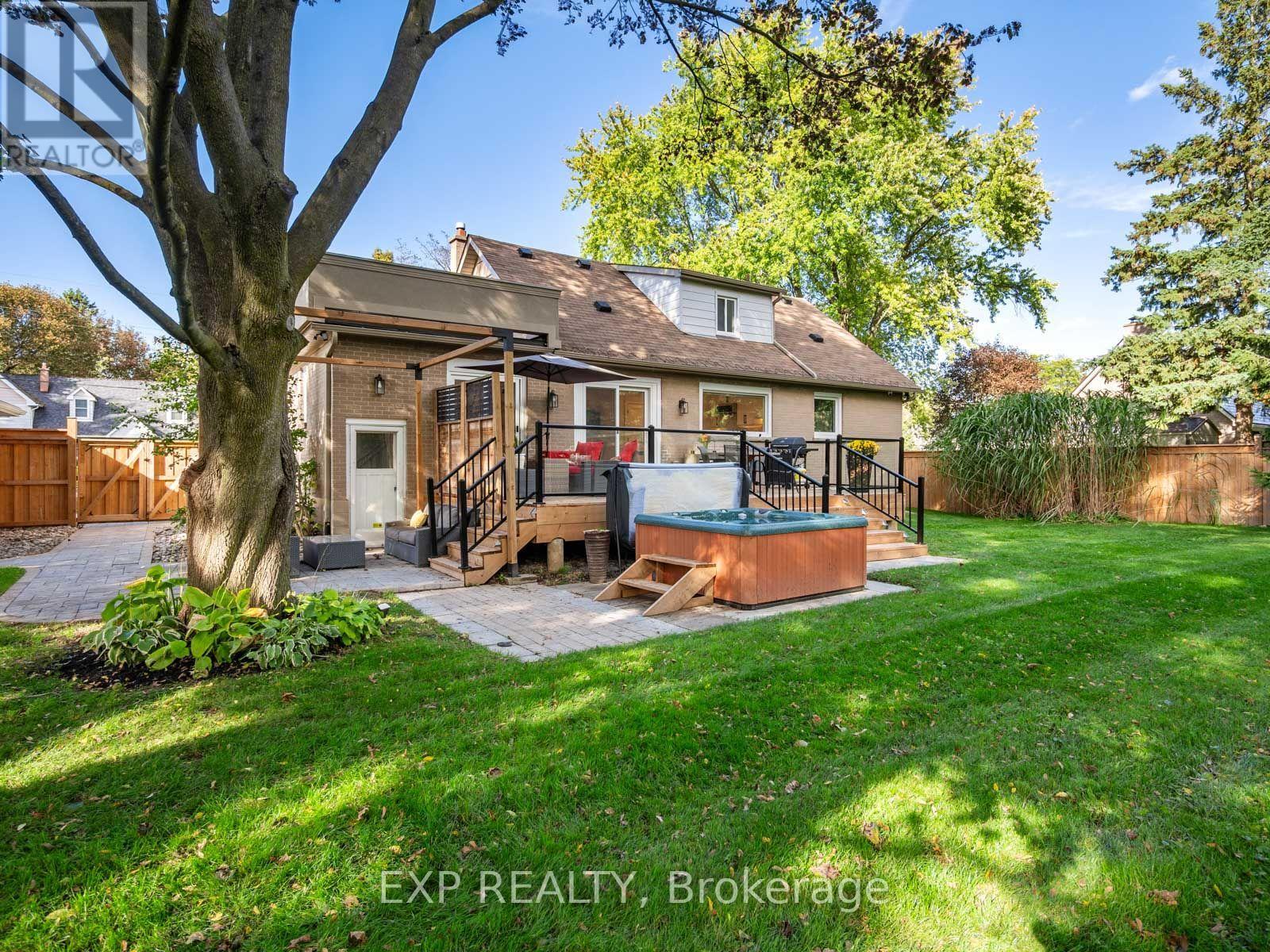 25 Morton Avenue, East Gwillimbury, Ontario  L0G 1V0 - Photo 33 - N13858972