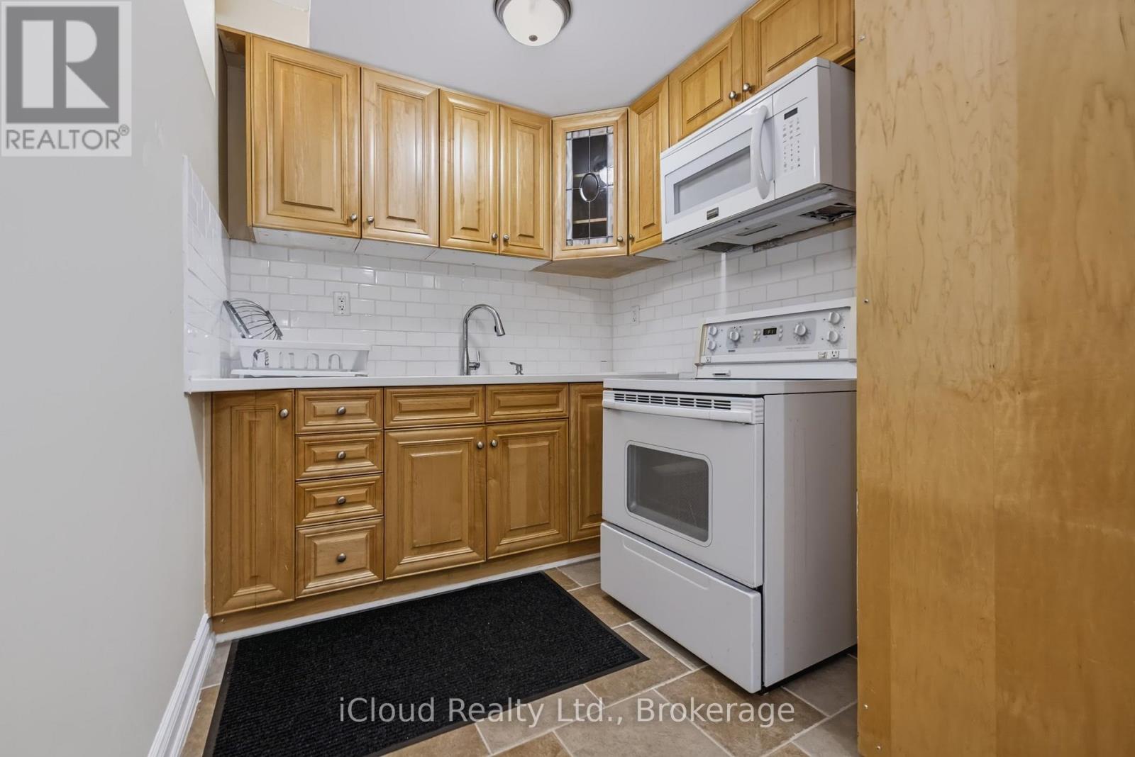 62 Castlehill Crescent, Brampton, Ontario  L6X 4E1 - Photo 13 - W13858950