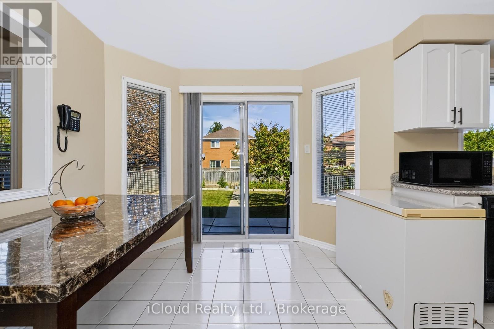 62 Castlehill Crescent, Brampton, Ontario  L6X 4E1 - Photo 19 - W13858950