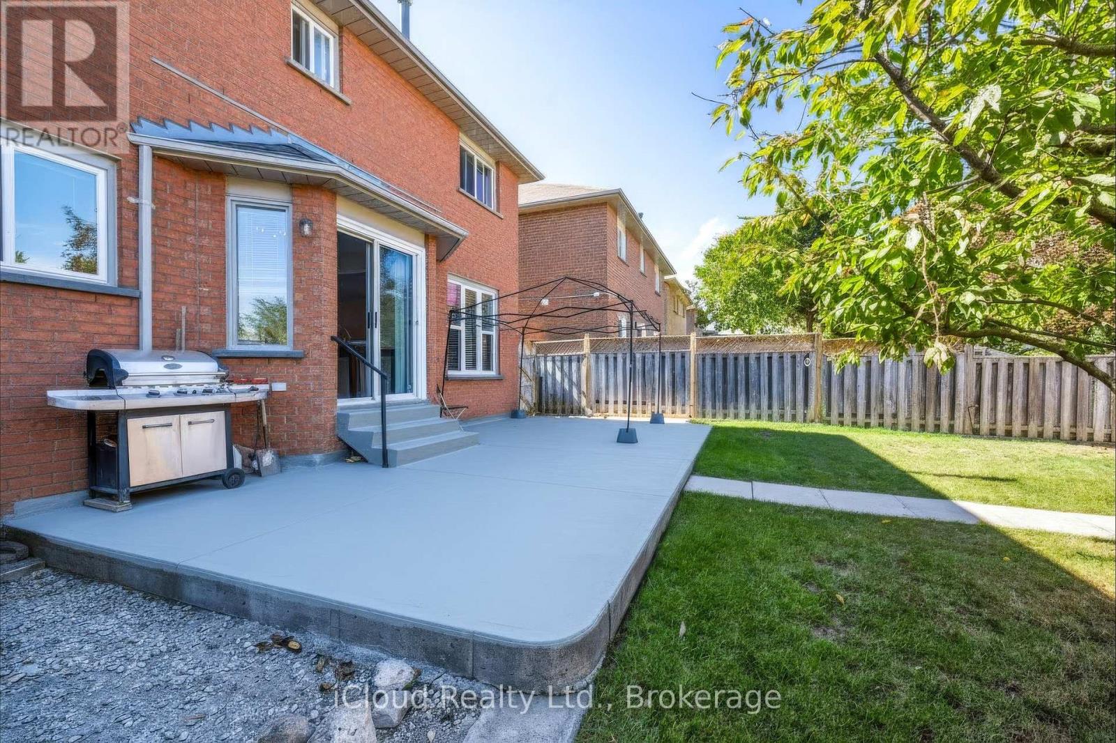62 Castlehill Crescent, Brampton, Ontario  L6X 4E1 - Photo 5 - W13858950