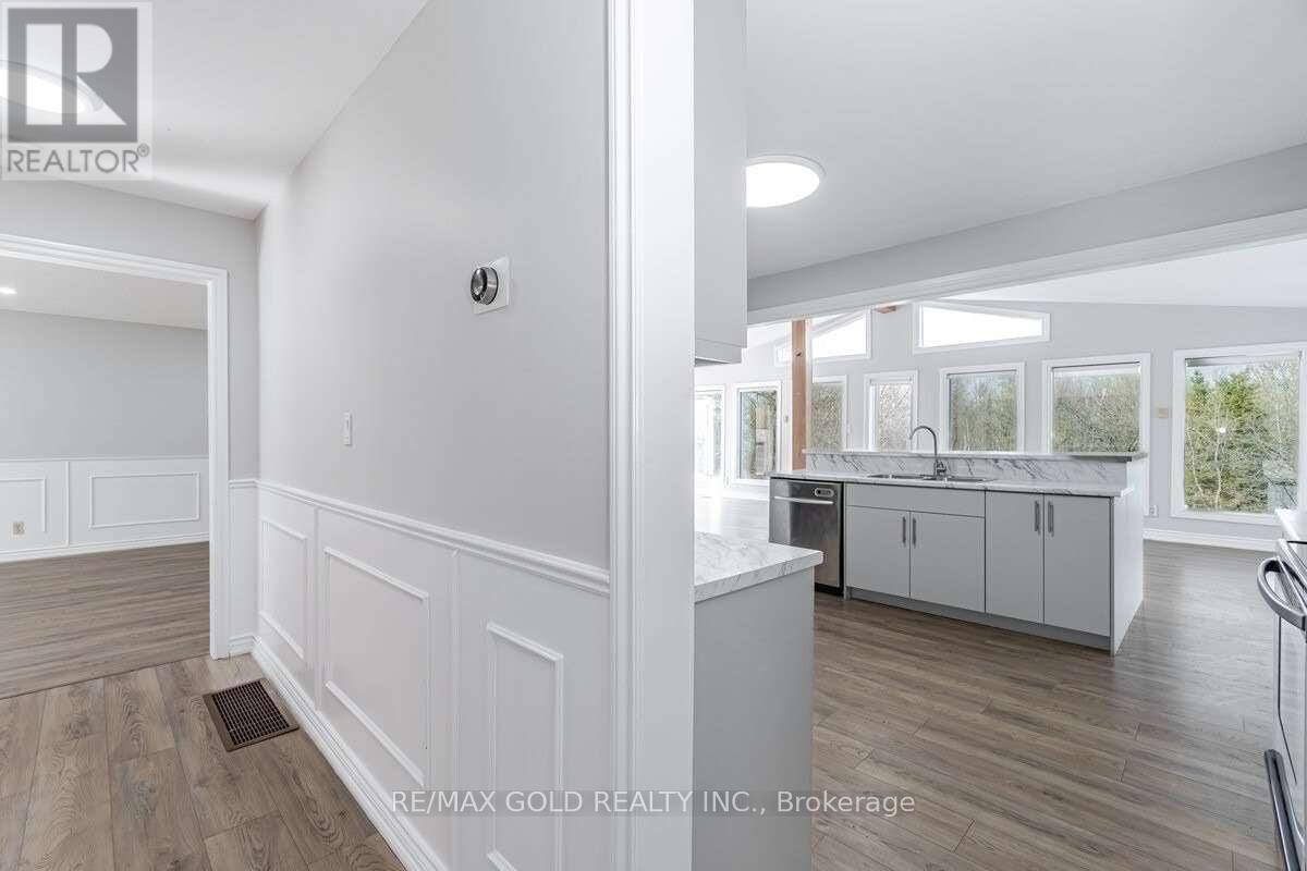 9383 Eighth Line, Halton Hills, Ontario  L7G 4S5 - Photo 6 - W13858966